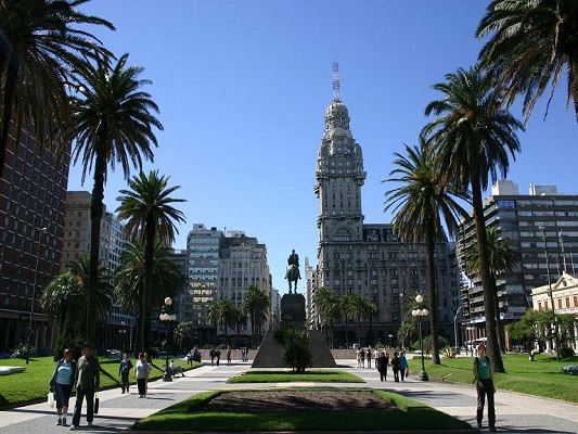 Montevideo 04D/03N